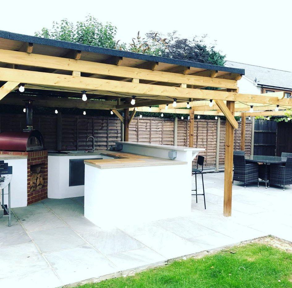 outside bar day